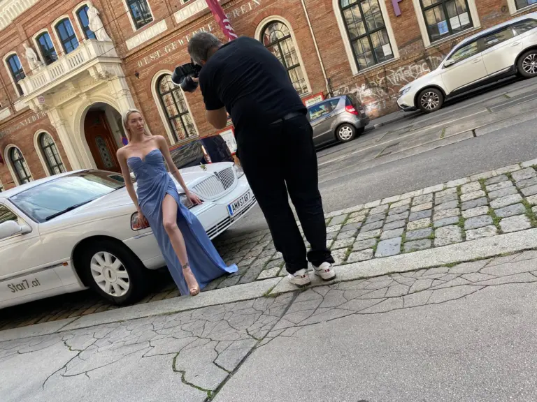 Fotoshooting mit einer STAR-7-Limousine