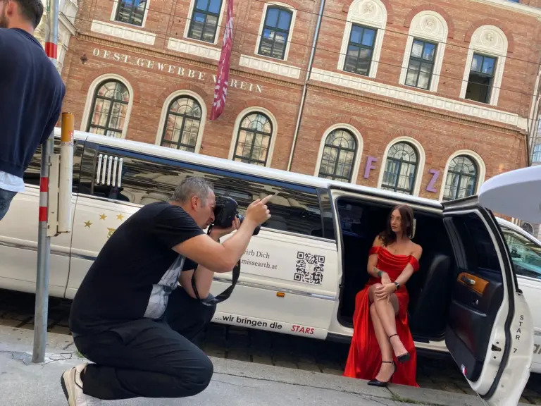 Fotoshooting mit einer STAR-7-Limousine